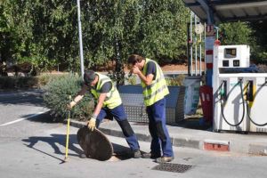 contrôle de canalisation pendant par des agents du SILA